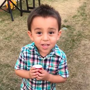 Meet your Posher, Derek